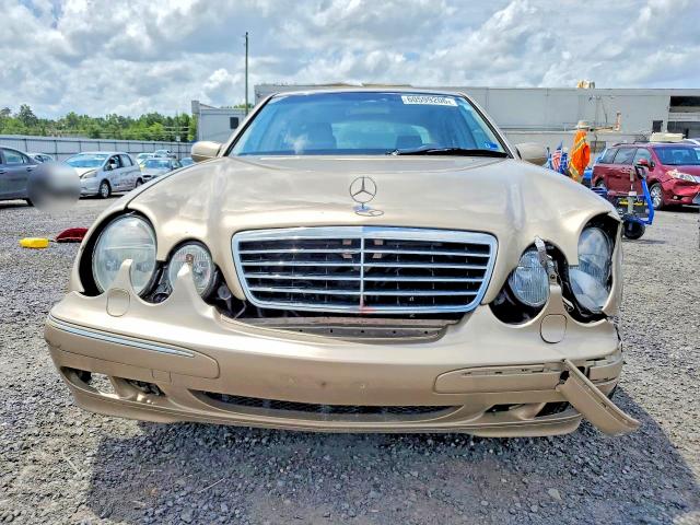 60599206 :رقم المزاد ، WDBJF70J4YB010436 vin ، 2000 Mercedes-benz E مزاد بيع