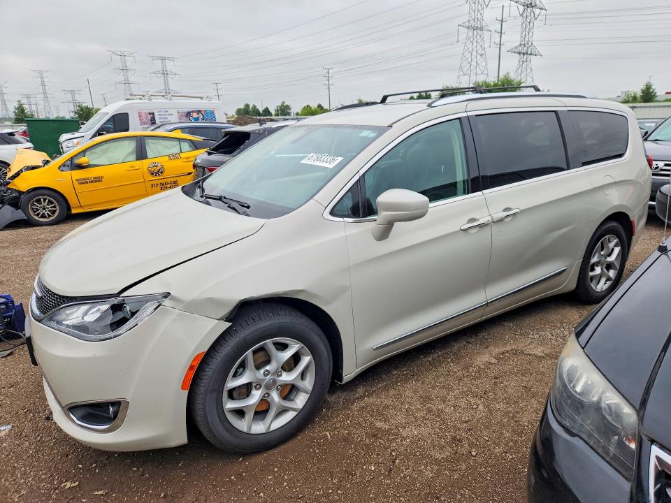Продажа на аукционе авто 2017 Chrysler Pacifica, vin: 2C4RC1EG6HR743810, номер лота: 61983336