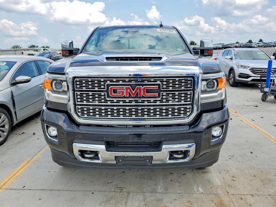 Продаж на аукціоні авто 2018 Gmc Sierra, vin: 1GT12UEY1JF102619, номер лоту: 62087096
