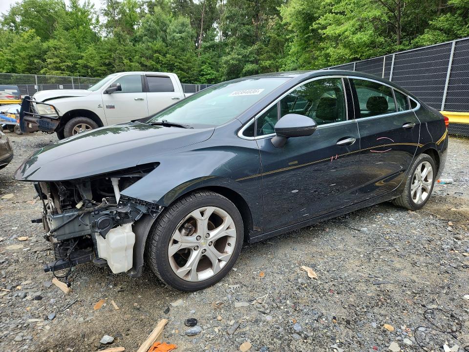 2017 Chevrolet Cruze მანქანა იყიდება აუქციონზე, vin: 1G1BF5SM4H7243326, აუქციონის ნომერი: 60384036