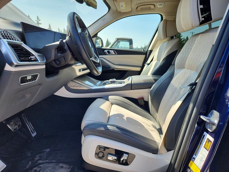60071606 :رقم المزاد ، 5UX33EM07P9R70556 vin ، 2023 Bmw X7 مزاد بيع