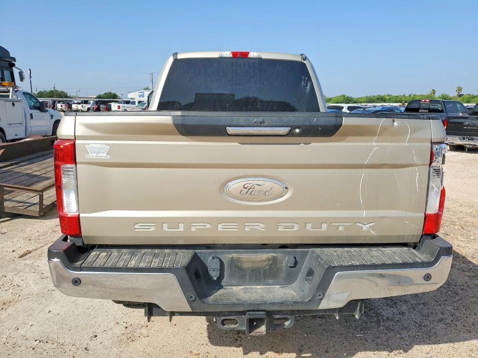 61015876 :رقم المزاد ، 1FT8W3BTXHEC09299 vin ، 2017 Ford F350 مزاد بيع