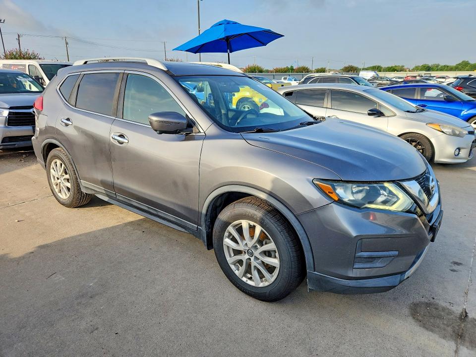 2017 Nissan Rogue მანქანა იყიდება აუქციონზე, vin: 5N1AT2MT1HC764425, აუქციონის ნომერი: 61089646