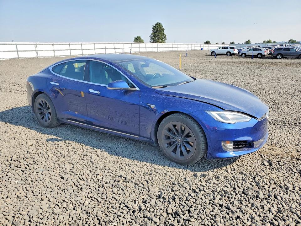 62877026 :رقم المزاد ، 5YJSA1E26LF415416 vin ، 2020 Tesla Model S مزاد بيع