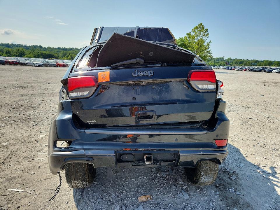 62194566 :رقم المزاد ، 1C4RJFCG1JC118039 vin ، 2018 Jeep Grand Cherokee مزاد بيع