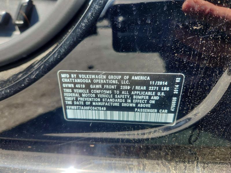 61409736 :رقم المزاد ، 1VWBT7A30FC047549 vin ، 2015 Volkswagen Passat مزاد بيع