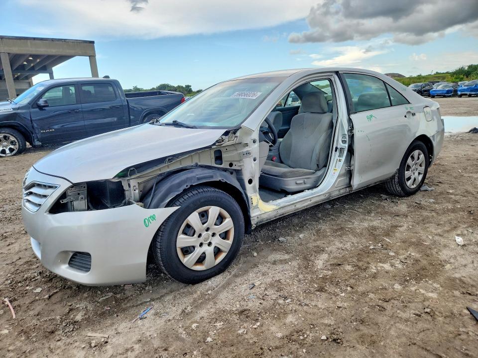 2010 Toyota Camry მანქანა იყიდება აუქციონზე, vin: 4T1BF3EK7AU573390, აუქციონის ნომერი: 59856026