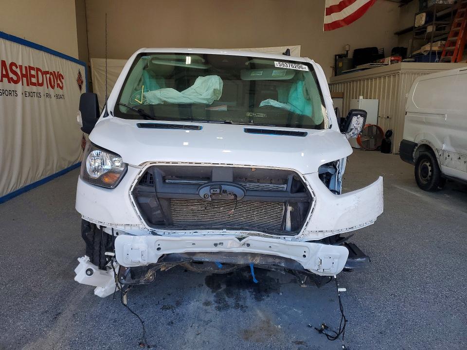 59376206 :رقم المزاد ، 1FTYE1Y81SKA67511 vin ، 2015 Ford Transit مزاد بيع