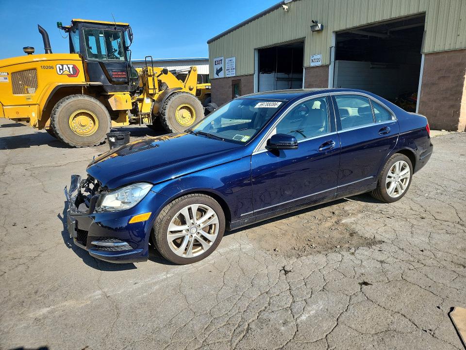 59788086 :رقم المزاد ، WDDGF8AB1DR244081 vin ، 2013 Mercedes-benz C مزاد بيع