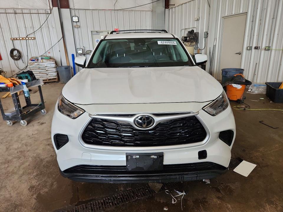Продажа на аукционе авто 2023 Toyota Highlander, vin: 5TDKDRAH9PS032152, номер лота: 62444666