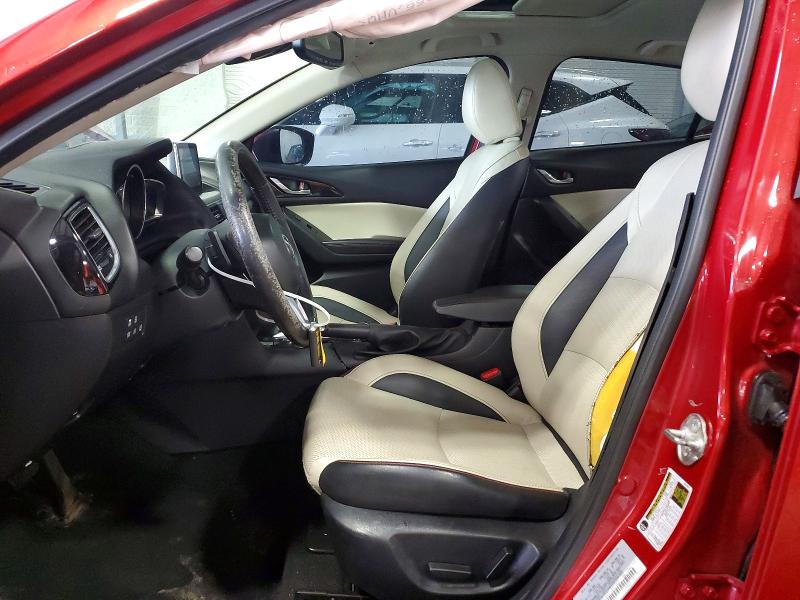 61975186 :رقم المزاد ، JM1BM1W33F1227920 vin ، 2015 Mazda 3 مزاد بيع