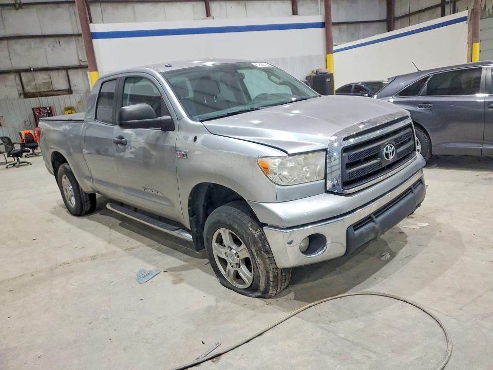 61582116 :رقم المزاد ، 5TFUW5F16DX319221 vin ، 2013 Toyota Tundra مزاد بيع