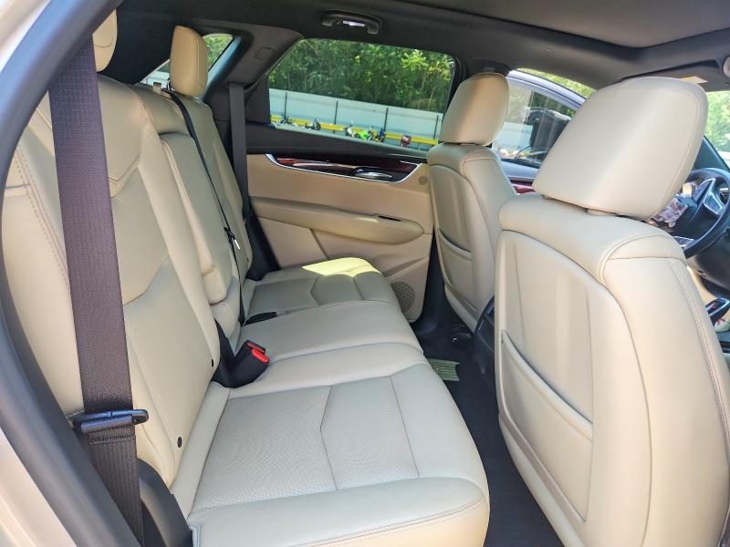 60645686 :رقم المزاد ، 1GYKNBRS8HZ193722 vin ، 2017 Cadillac Xt5 مزاد بيع