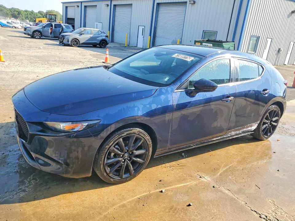 61909776 :رقم المزاد ، JM1BPAKM8R1722172 vin ، 2024 Mazda 3 مزاد بيع