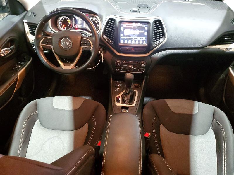 62487706 :رقم المزاد ، 1C4PJMCX0JD586592 vin ، 2018 Jeep Cherokee مزاد بيع