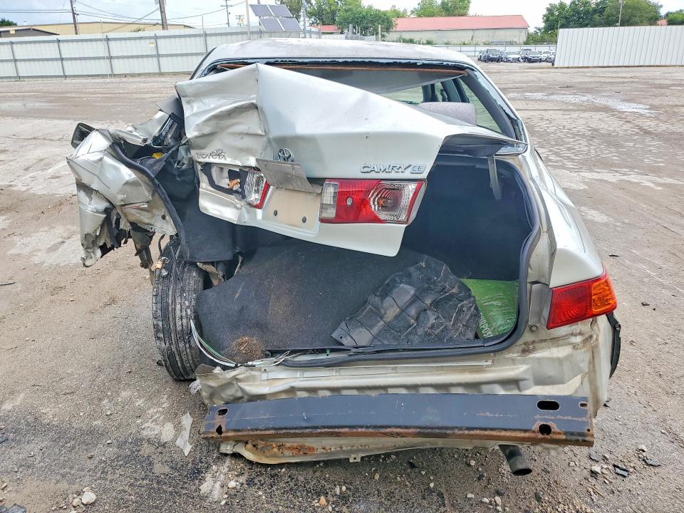 61534786 :رقم المزاد ، 4T1BG22K01U116769 vin ، 2001 Toyota Camry مزاد بيع