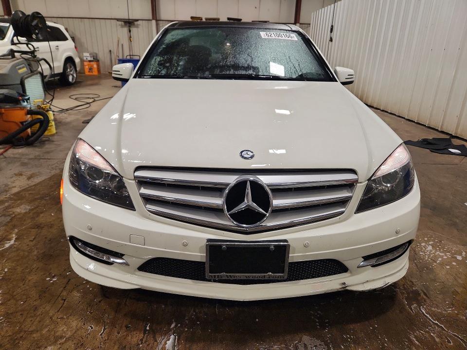 2011 Mercedes-benz C მანქანა იყიდება აუქციონზე, vin: WDDGF8BB1BR176201, აუქციონის ნომერი: 62100166