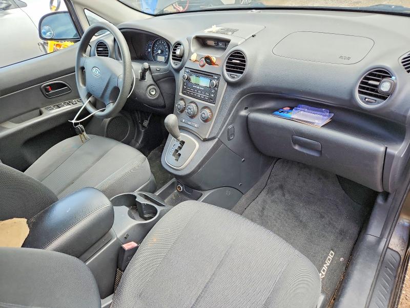 61792946 :رقم المزاد ، KNAHG8A80A7302105 vin ، 2010 Kia Rondo مزاد بيع
