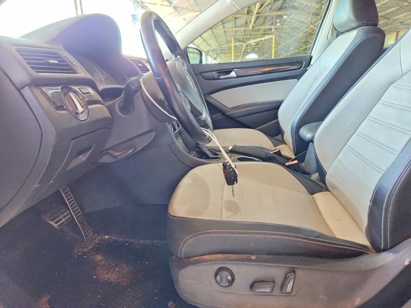 60420696 :رقم المزاد ، 1VWBT7A38EC117457 vin ، 2014 Volkswagen Passat مزاد بيع