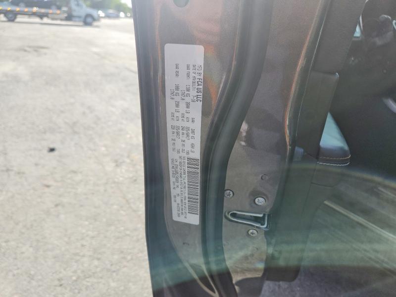 59870246 :رقم المزاد ، 3C4NJDBB5JT483899 vin ، 2018 Jeep Compass مزاد بيع