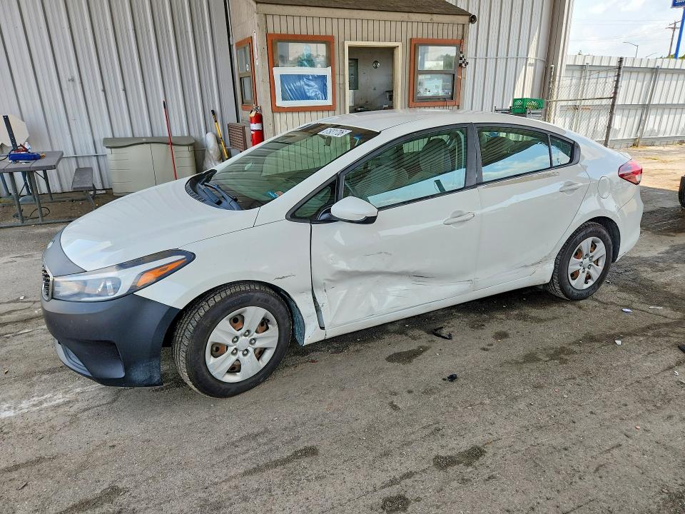 61931706 :رقم المزاد ، 3KPFK4A79HE069764 vin ، 2017 Kia Forte مزاد بيع