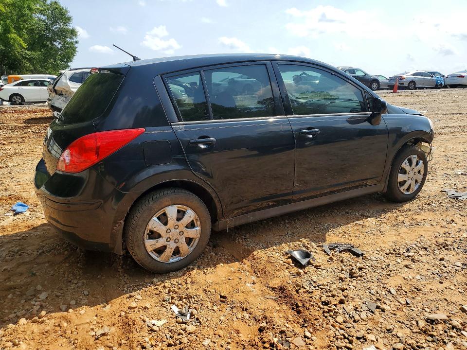 62358526 :رقم المزاد ، 3N1BC1CP6BL406470 vin ، 2011 Nissan Versa مزاد بيع