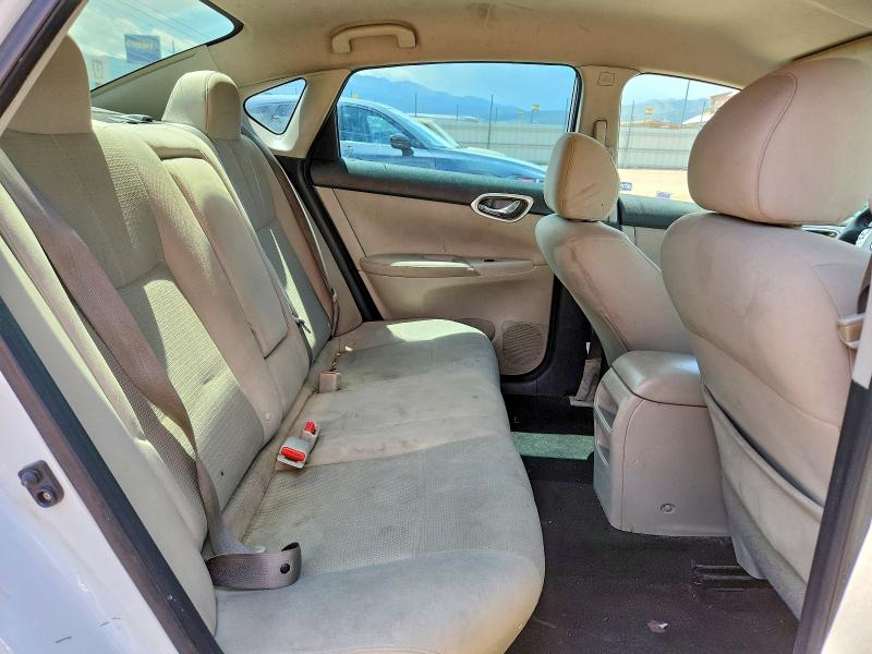 2015 Nissan Sentra მანქანა იყიდება აუქციონზე, vin: 3N1AB7AP3FY228871, აუქციონის ნომერი: 61754416