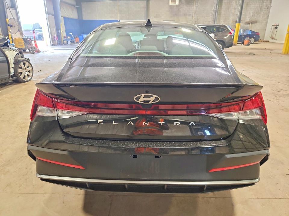 2025 Hyundai Elantra მანქანა იყიდება აუქციონზე, vin: KMHLM4DG4SU077932, აუქციონის ნომერი: 61086516