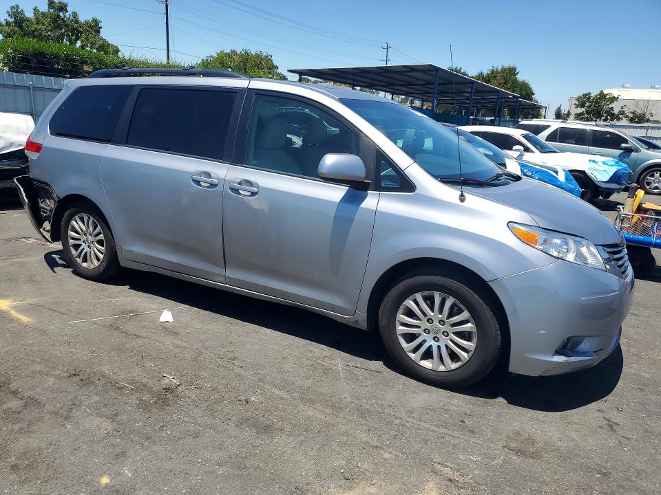 60200276 :رقم المزاد ، 5TDYK3DC2CS276068 vin ، 2012 Toyota Sienna مزاد بيع
