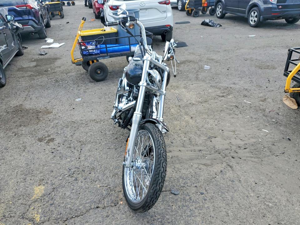 63151036 :رقم المزاد ، 1HD1GP1156K332754 vin ، 2006 Harley-davidson Fxdwgi مزاد بيع