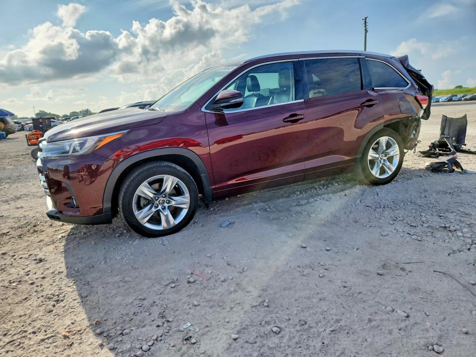 Продаж на аукціоні авто 2018 Toyota Highlander, vin: 5TDDZRFH6JS865742, номер лоту: 61999436