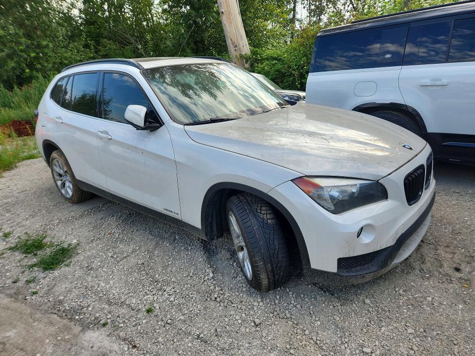 2013 Bmw X1 მანქანა იყიდება აუქციონზე, vin: WBAVL1C59DVR86113, აუქციონის ნომერი: 54618176