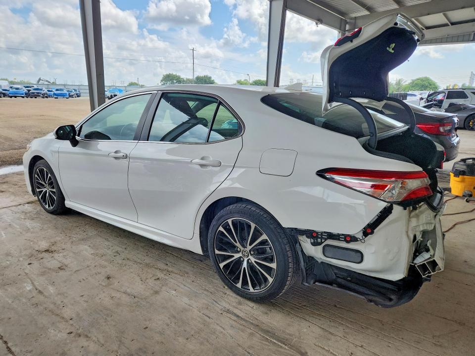 62435696 :رقم المزاد ، 4T1G11AK9LU501785 vin ، 2020 Toyota Camry مزاد بيع