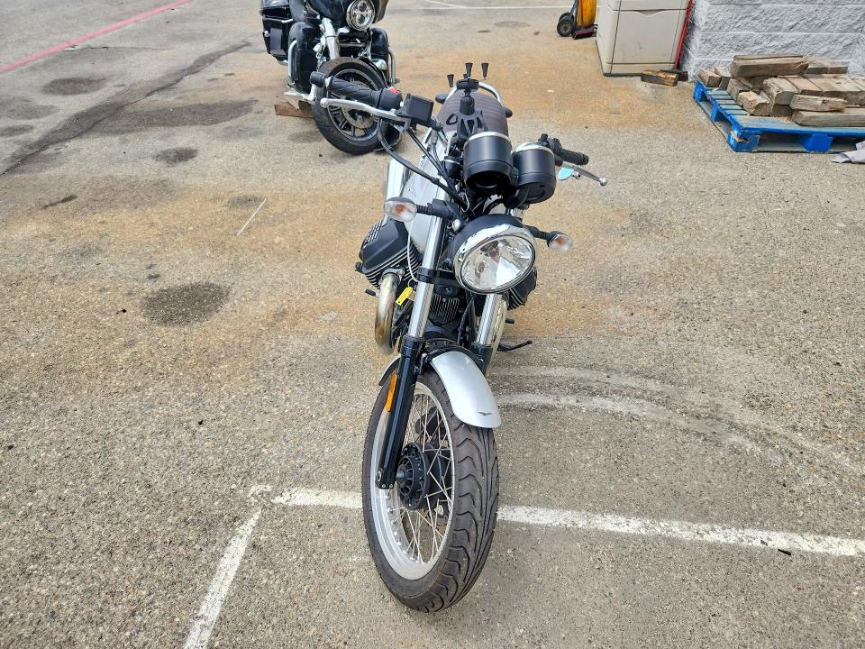 2020 Moto Guzzi V7 Iii მანქანა იყიდება აუქციონზე, vin: ZGULDUA05LM000447, აუქციონის ნომერი: 61248356