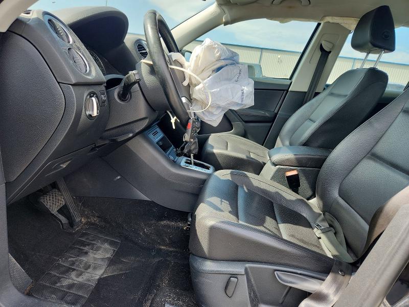 2016 Volkswagen Tiguan მანქანა იყიდება აუქციონზე, vin: WVGBV7AX5GW014414, აუქციონის ნომერი: 63221126