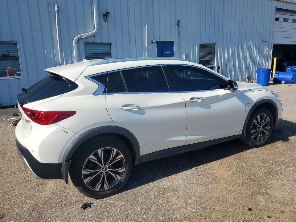 61767666 :رقم المزاد ، SJKCH5CR7HA028958 vin ، 2017 Infiniti Qx30 مزاد بيع