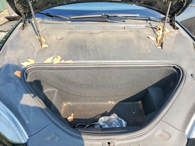60878696 :رقم المزاد ، 5YJSA1E24MF426237 vin ، 2021 Tesla Model S مزاد بيع