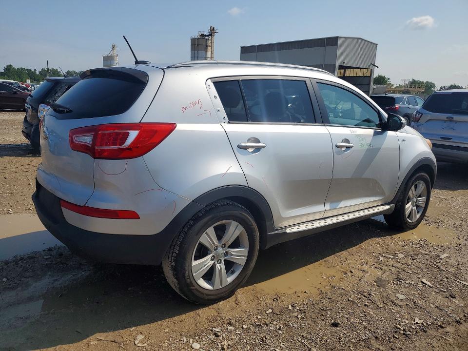 62864906 :رقم المزاد ، KNDPBCA24D7428015 vin ، 2013 Kia Sportage مزاد بيع