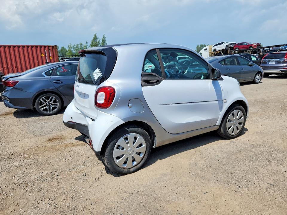 Продажа на аукционе авто 2016 Smart Fortwo, vin: WMEFJ5DA9GK153905, номер лота: 85978445