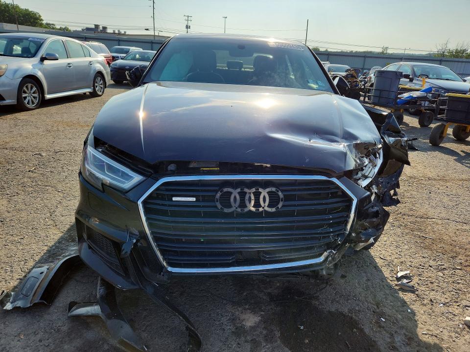 59609436 :رقم المزاد ، WAUJ8GFF3J1041121 vin ، 2018 Audi A3 مزاد بيع