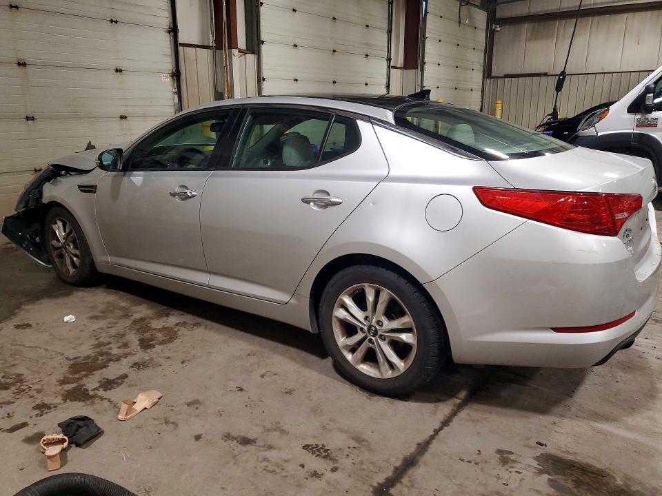 2011 Kia Optima მანქანა იყიდება აუქციონზე, vin: KNAGN4A70B5121472, აუქციონის ნომერი: 62581786