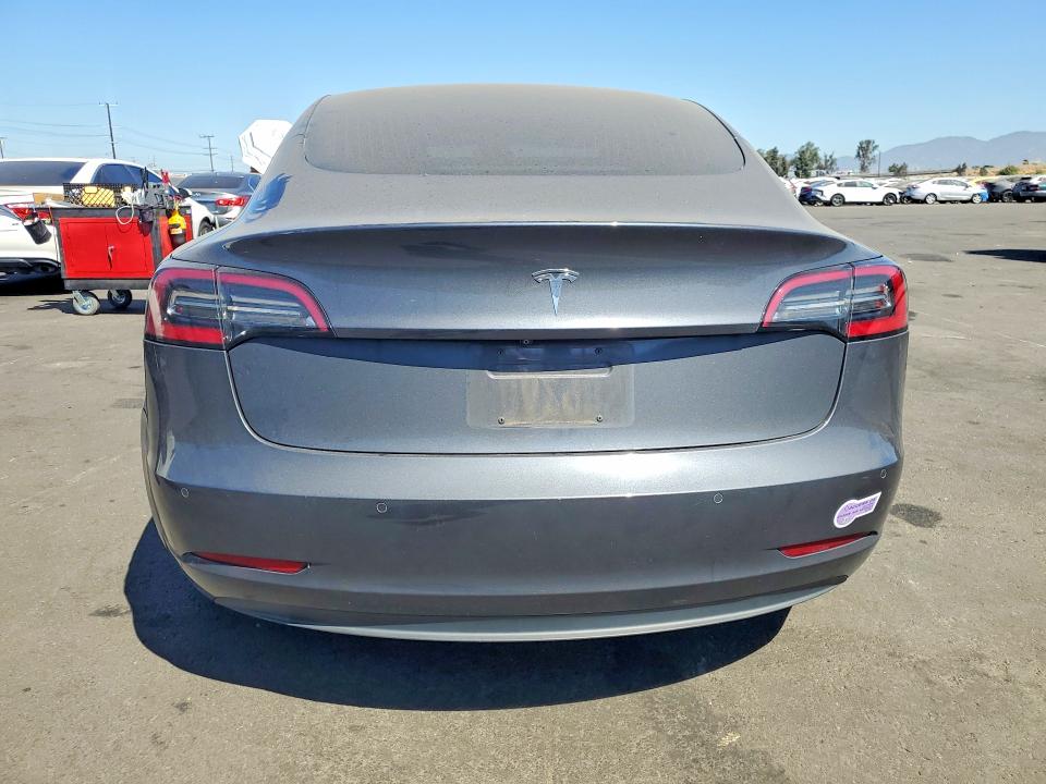2018 Tesla Model 3 მანქანა იყიდება აუქციონზე, vin: 5YJ3E1EA8JF059435, აუქციონის ნომერი: 62112226