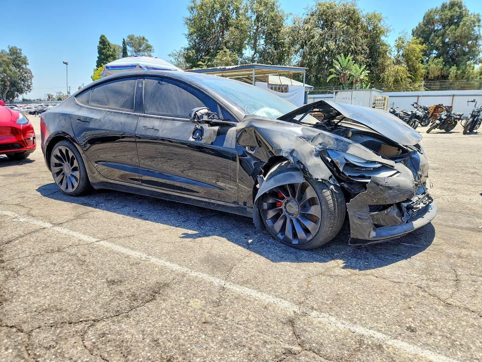 61536606 :رقم المزاد ، 5YJ3E1EC2MF868001 vin ، 2021 Tesla Model 3 مزاد بيع