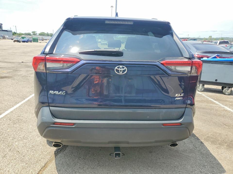 2021 Toyota Rav4 მანქანა იყიდება აუქციონზე, vin: 2T3P1RFV4MW185562, აუქციონის ნომერი: 62297846