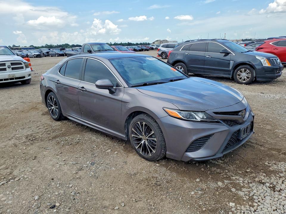 59659426 :رقم المزاد ، 4T1B11HK7KU745000 vin ، 2019 Toyota Camry مزاد بيع