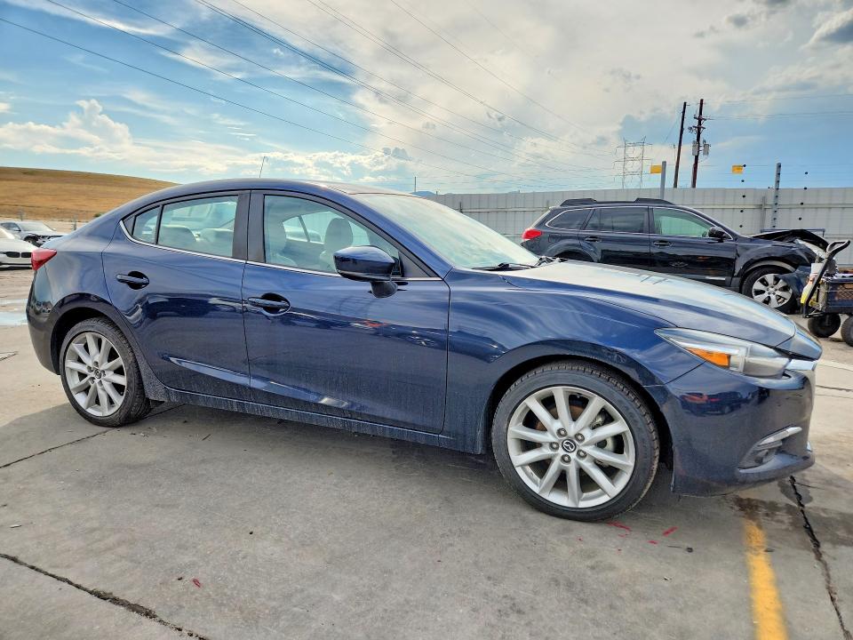 62711076 :رقم المزاد ، JM1BN1W34H1140608 vin ، 2017 Mazda 3 مزاد بيع