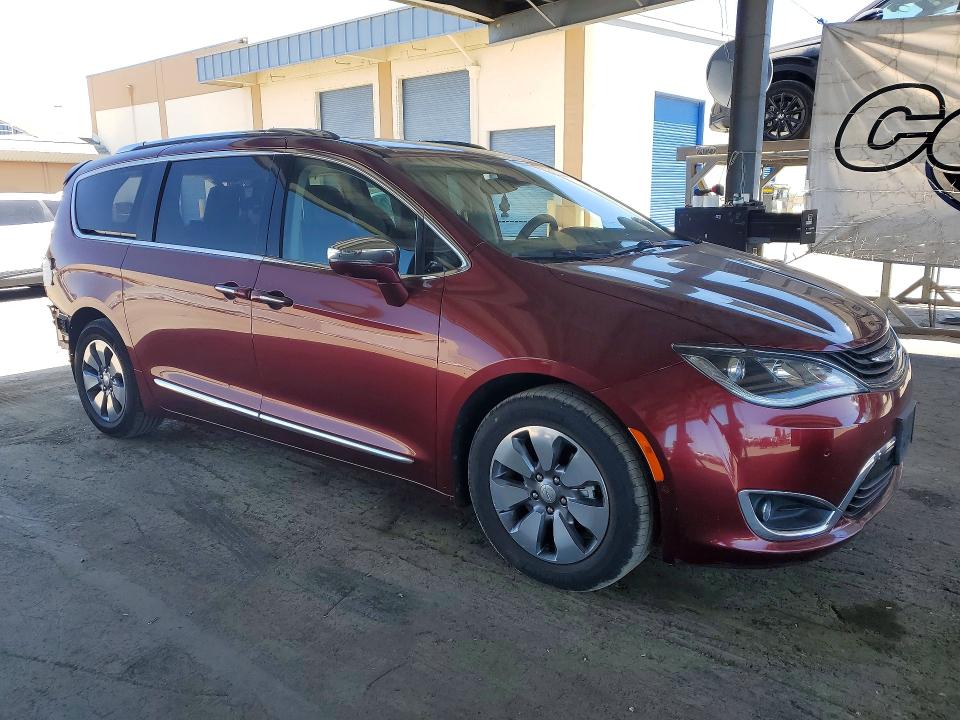 Продажа на аукционе авто 2018 Chrysler Pacifica, vin: 2C4RC1N7XJR109602, номер лота: 60509686