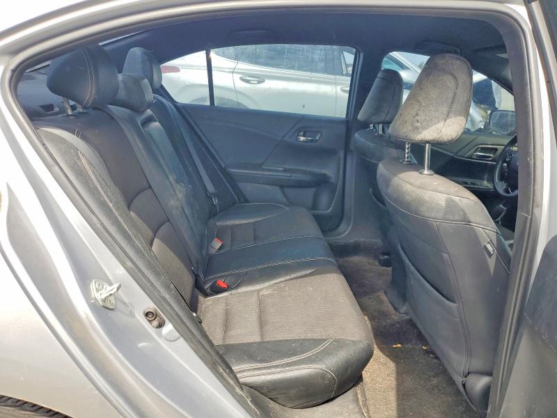 60988626 :رقم المزاد ، 1HGCR2F52HA289262 vin ، 2017 Honda Accord مزاد بيع
