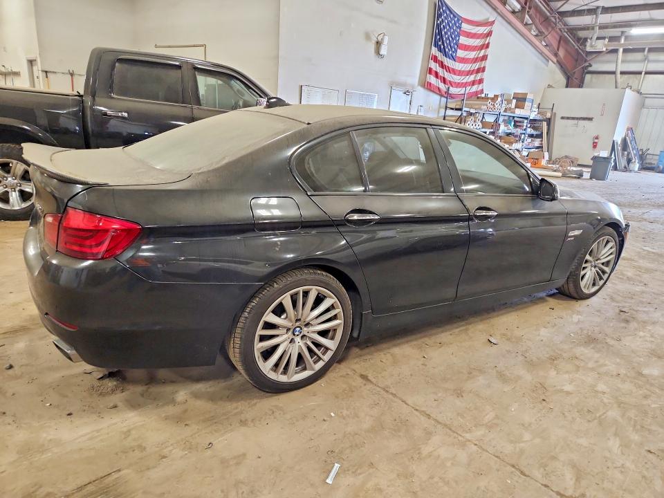 2011 Bmw 550 მანქანა იყიდება აუქციონზე, vin: WBAFU9C53BC785350, აუქციონის ნომერი: 61930476