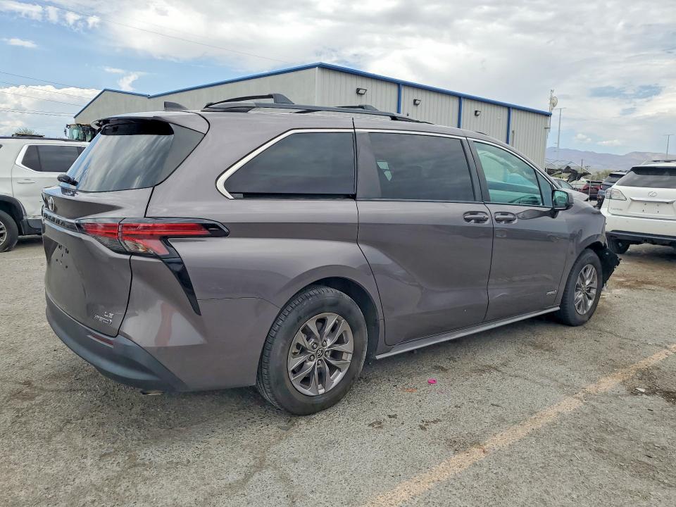 Aukcja sprzedaży 2021 Toyota Sienna, vin: 5TDKRKEC6MS015392, numer aukcji: 61417356